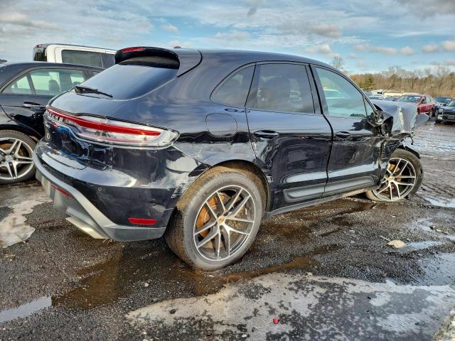 Porsche Macan Base Base Image 12