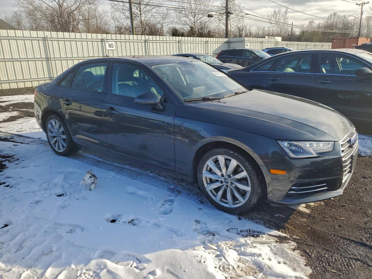 Audi A4 Premium Image 5